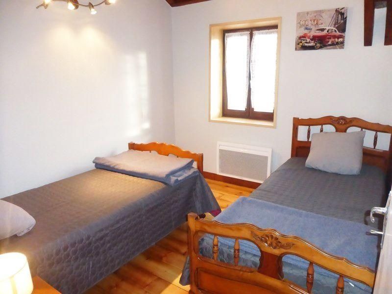Photo of Bedroom in Cayres