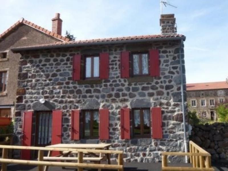 Photo of Buildings in Cayres