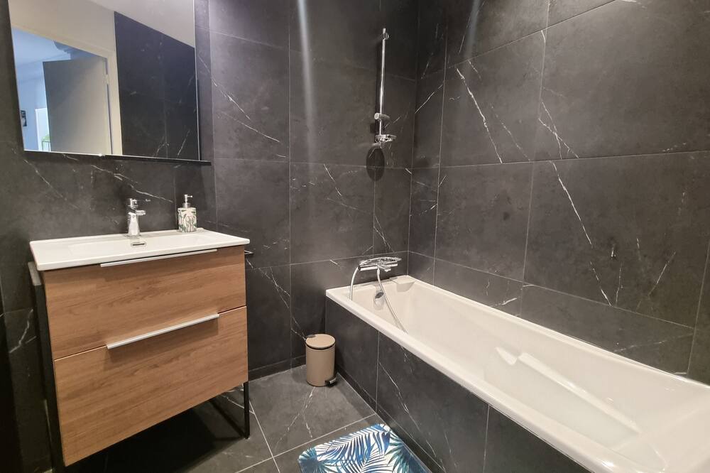 Photo of Bathroom in Quartier Chorier-Berriat