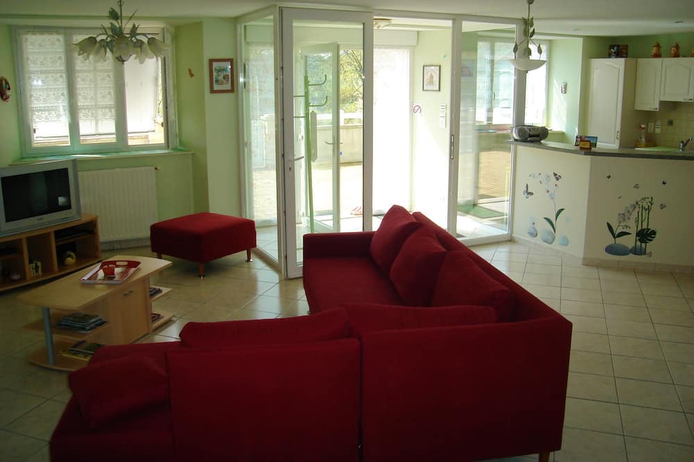 Photo of Livingroom in Valuejols