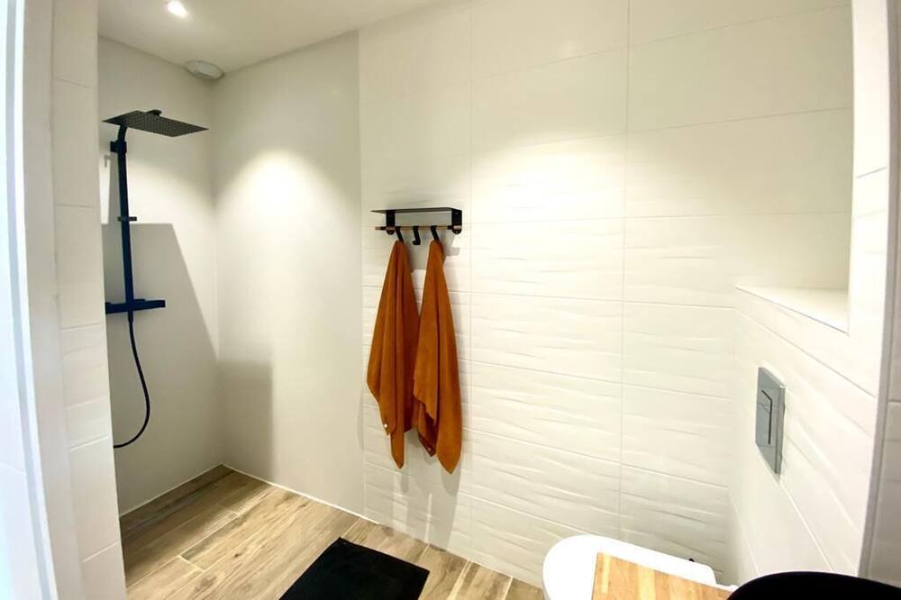 Photo of Bathroom in Mios