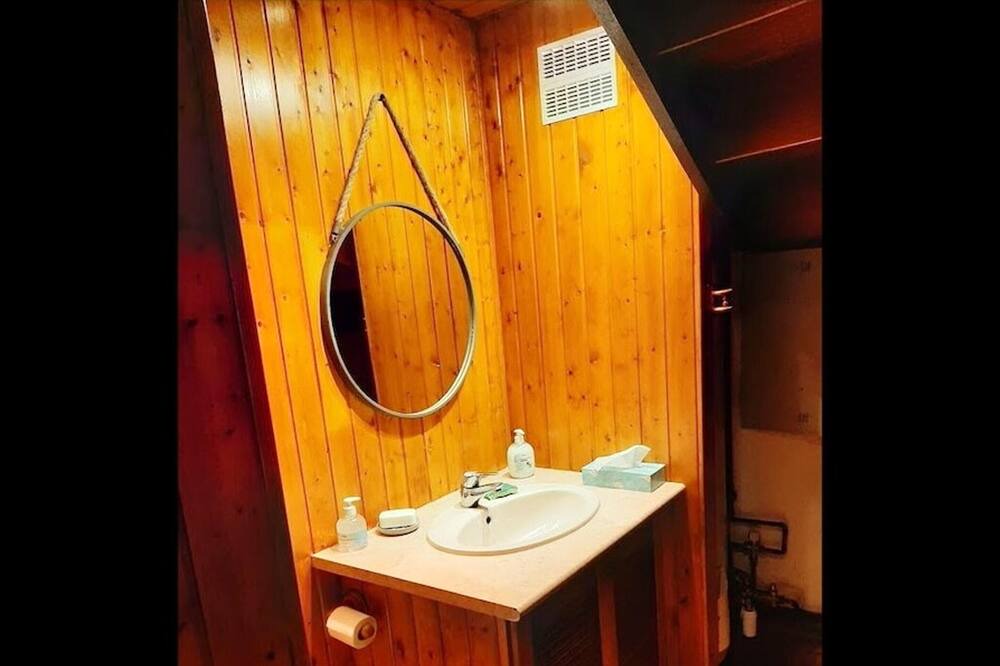 Photo of Bathroom in Jezeau