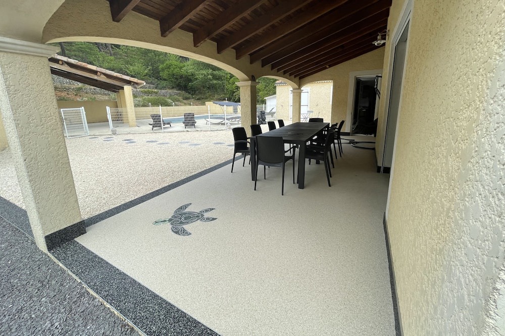 Photo of Patio Balcony in Banne