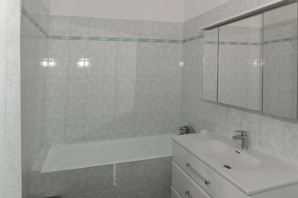 Photo of Bathroom in Rivesaltes
