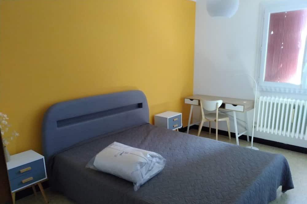 Photo of Bedroom in Bagnols-sur-Ceze