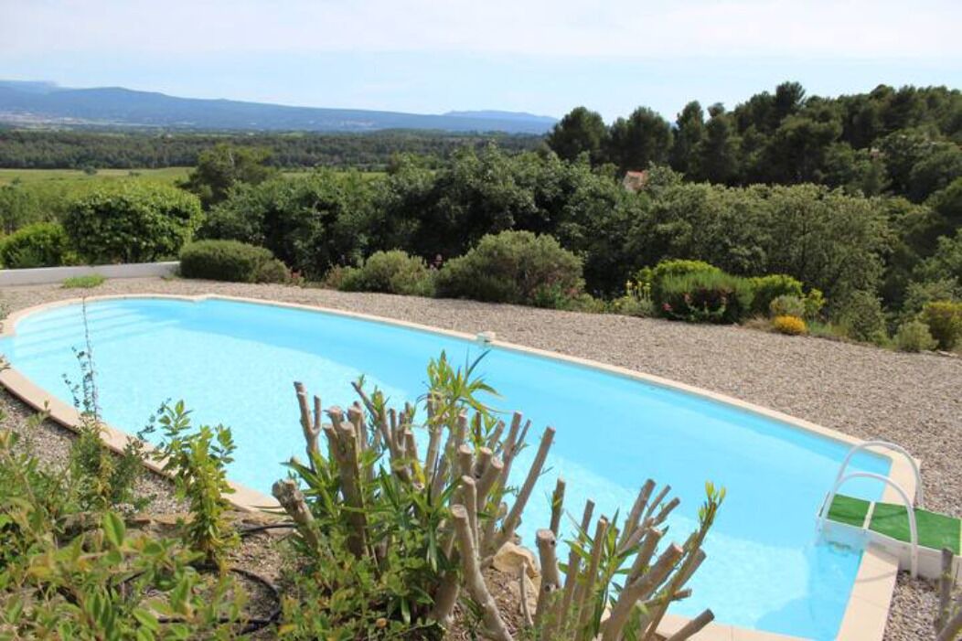 Photo of Outdoor in Puyloubier