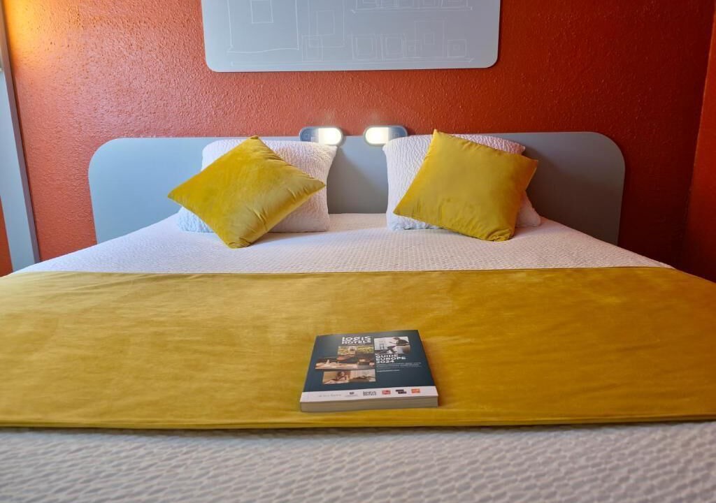 Photo of Bedroom in Saint-Germain-les-Corbeil