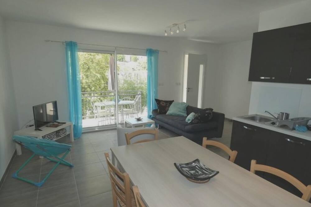 Photo of Livingroom in Saint-Paul-le-Jeune