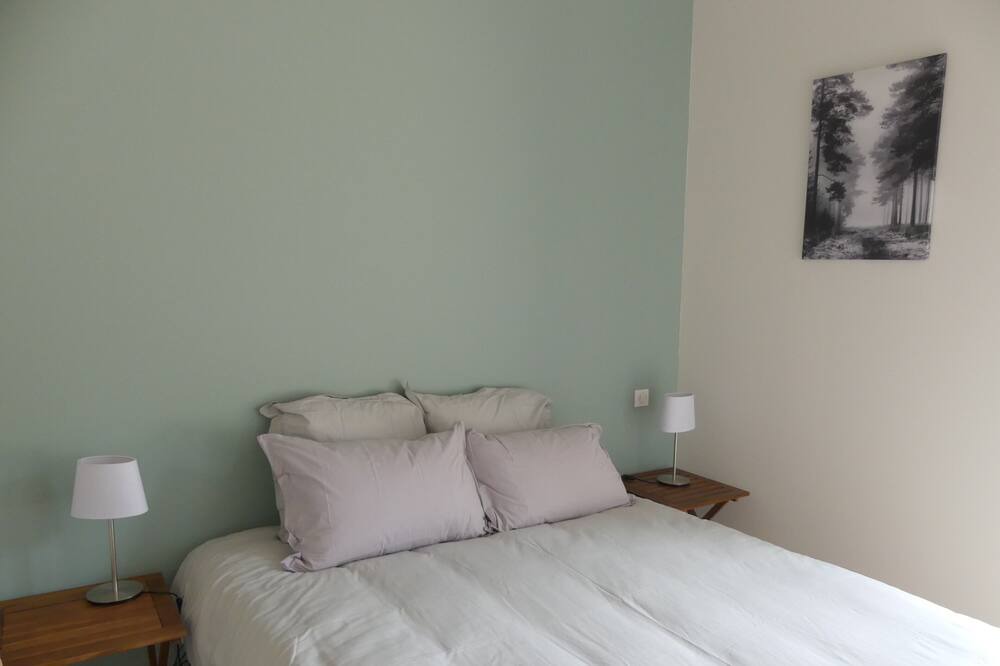 Photo of Bedroom in Saint-Vincent-de-Tyrosse