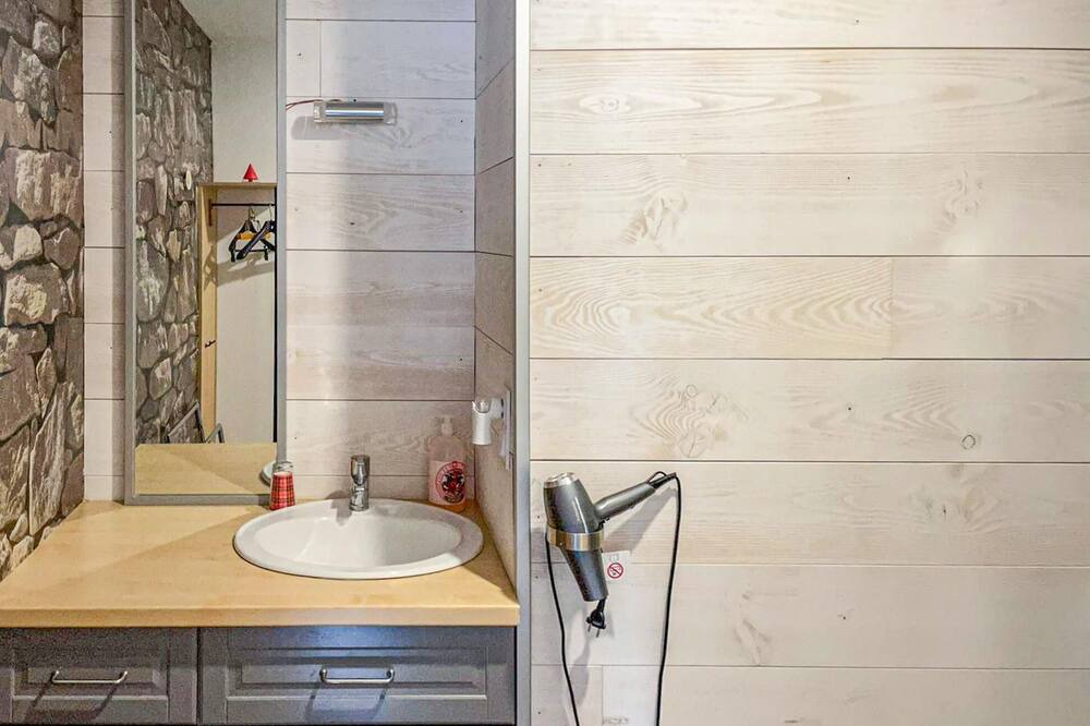 Photo of Bathroom in Generac