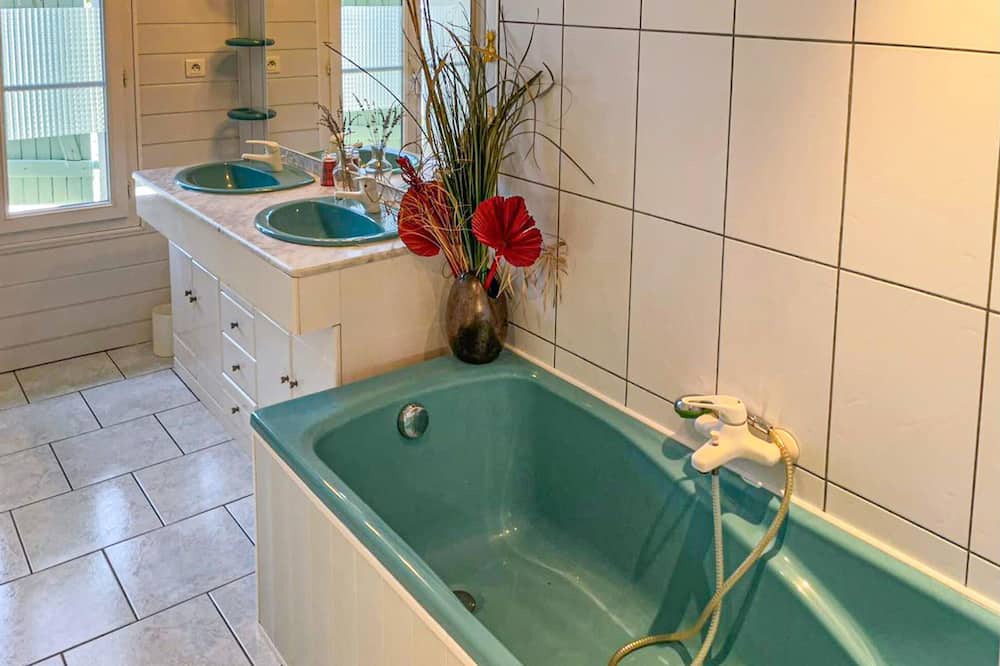 Photo of Bathroom in Generac