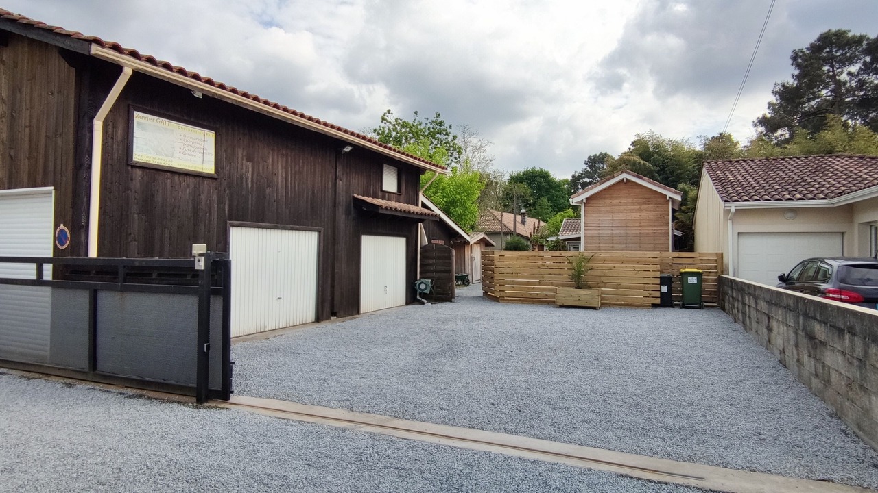 Photo of Outdoor in Salles