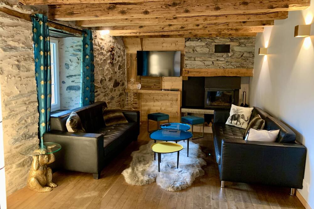Photo of Livingroom in Azet