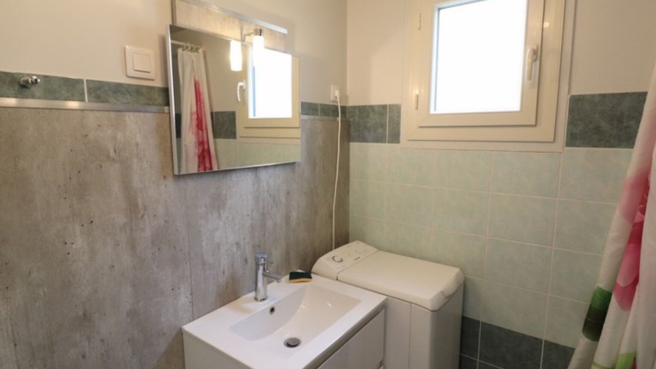 Photo of Bathroom in Valuejols