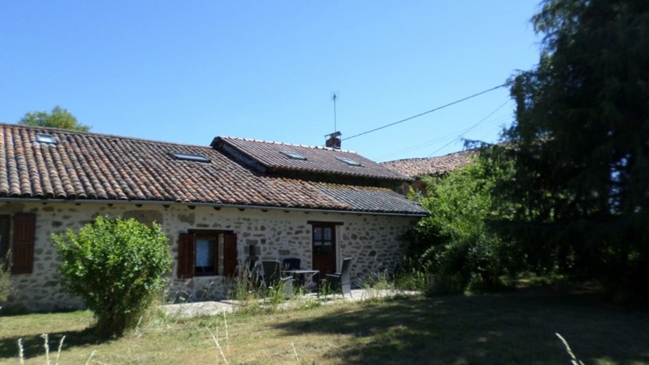 Photo of Outdoor in Siran