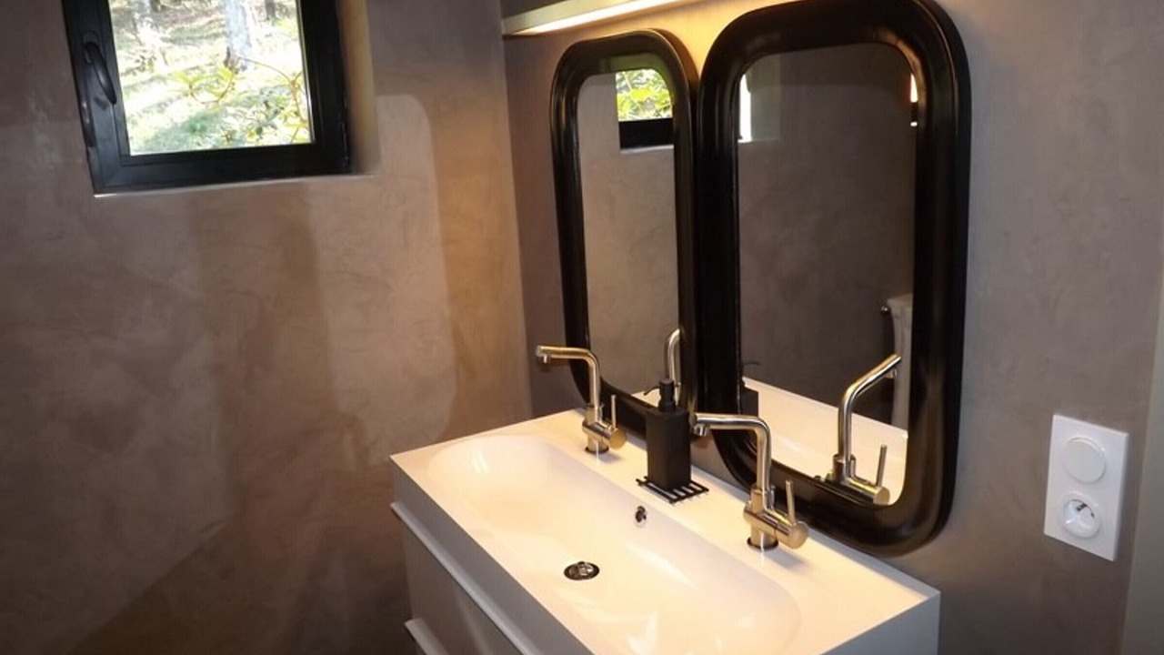 Photo of Bathroom in Saint-Etienne-Cantales