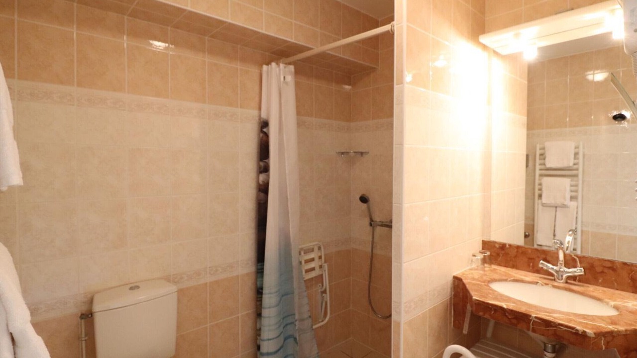 Photo of Bathroom in Saint-Flour