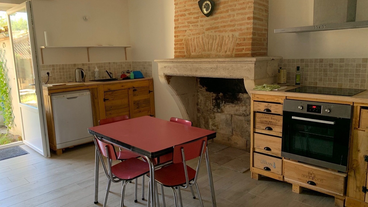 Photo of Kitchen in Jau-Dignac-et-Loirac