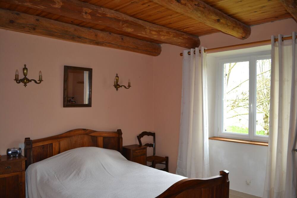 Photo of Bedroom in Lajo