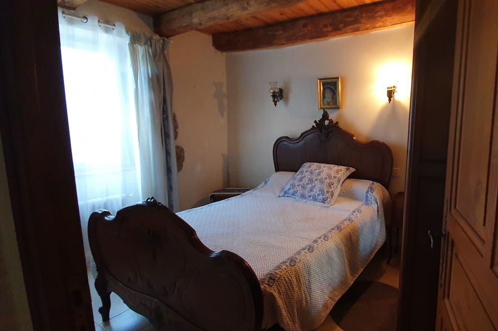 Photo of Bedroom in Lajo