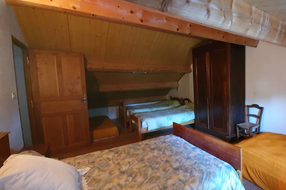 Photo of Bedroom in Lajo