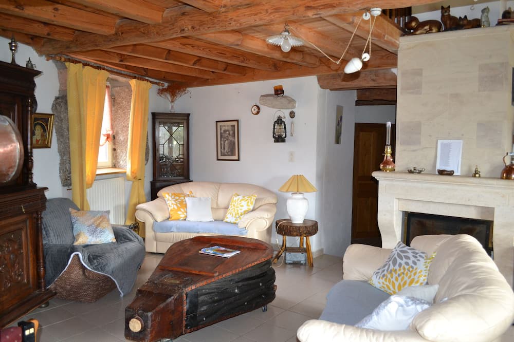 Photo of Livingroom in Lajo