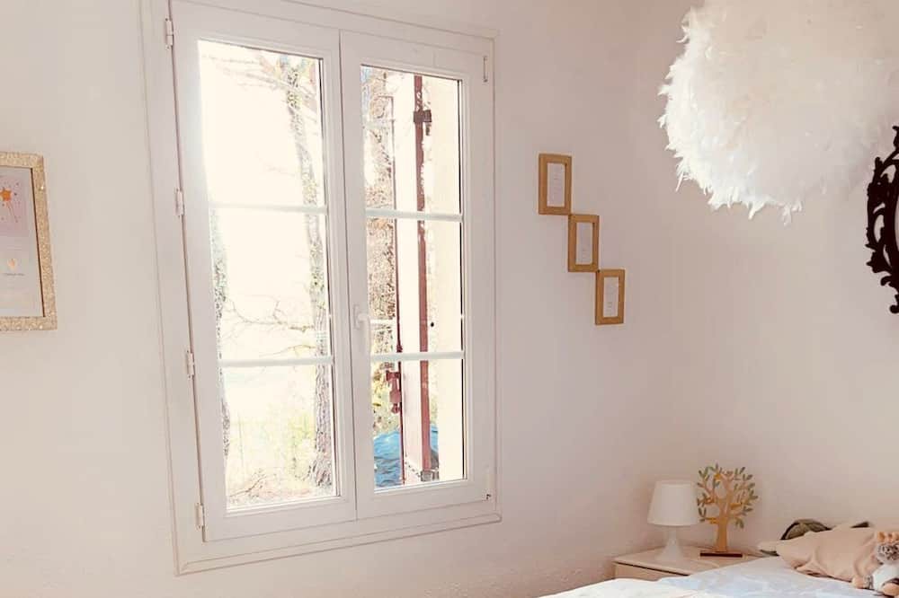 Photo of Bedroom in Saint-Andre-d'Olerargues