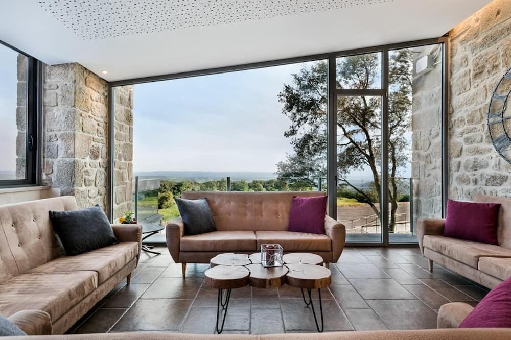 Photo of Livingroom in Tora