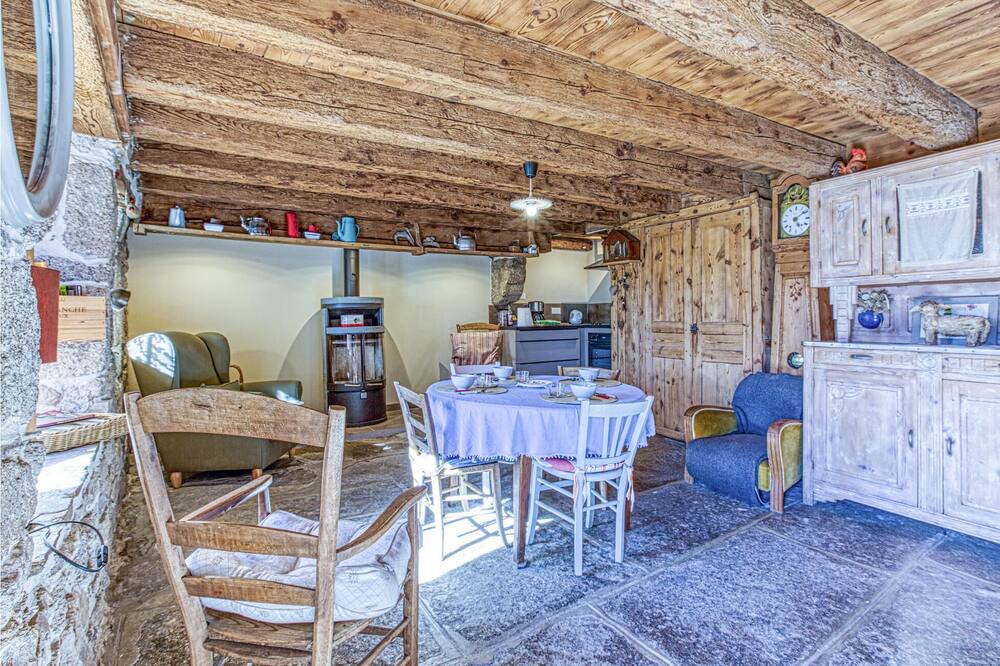 Photo of Bedroom in Peyre-en-Aubrac