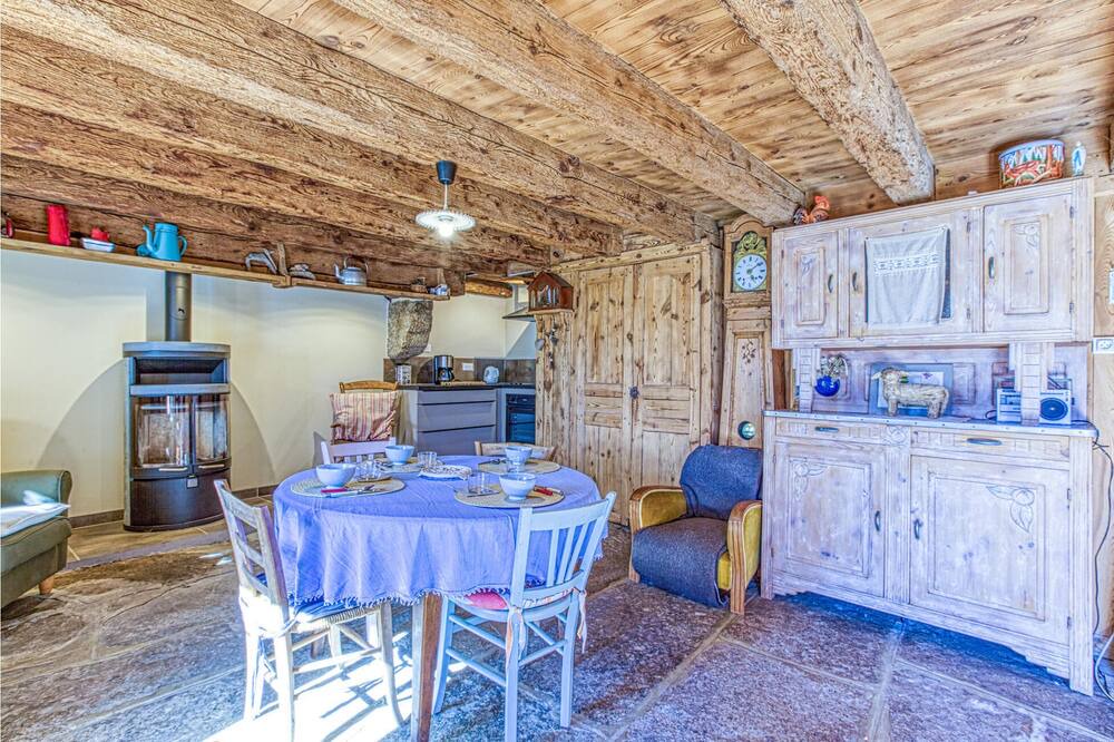 Photo of Bedroom in Peyre-en-Aubrac