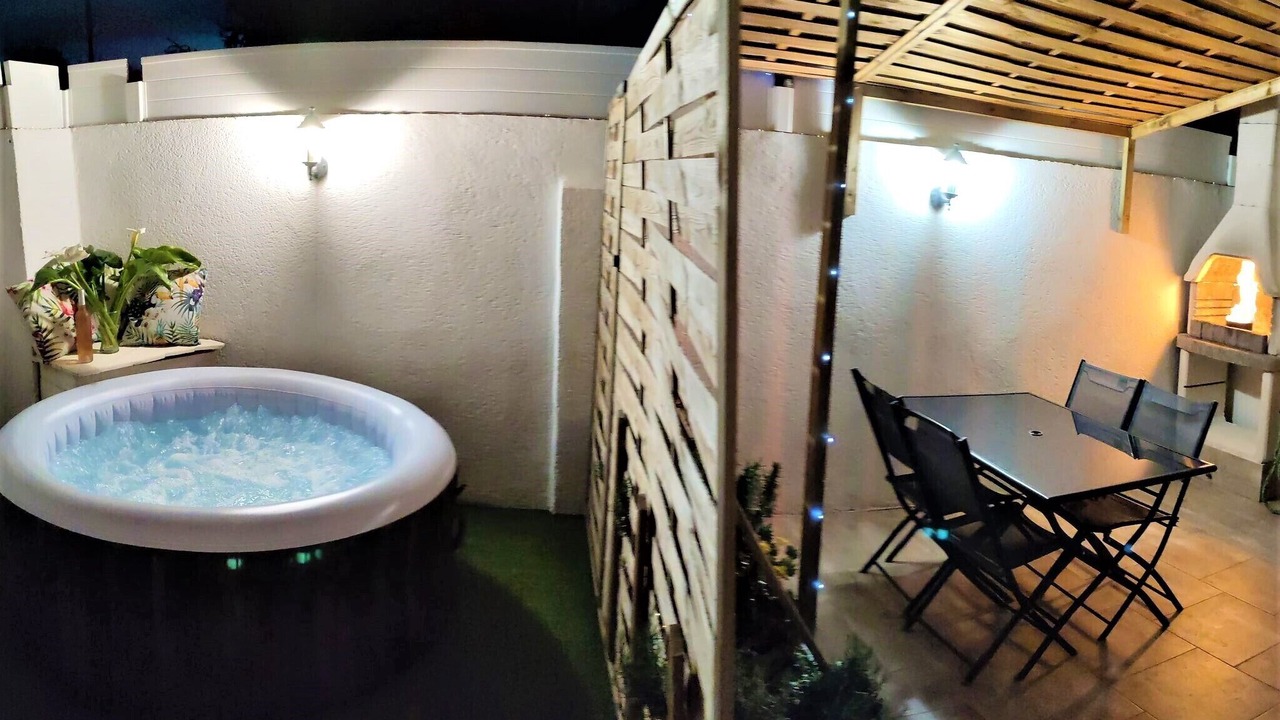 Photo of Outdoor in Ensues-la-Redonne