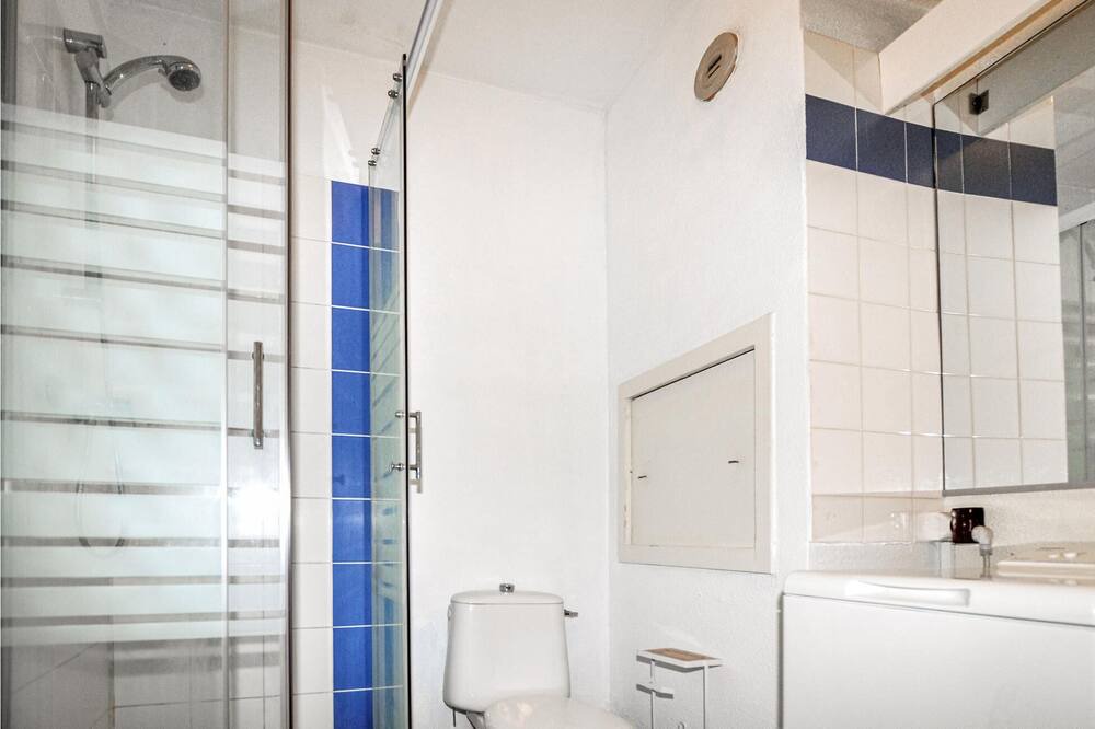 Photo of Bathroom in Le Port