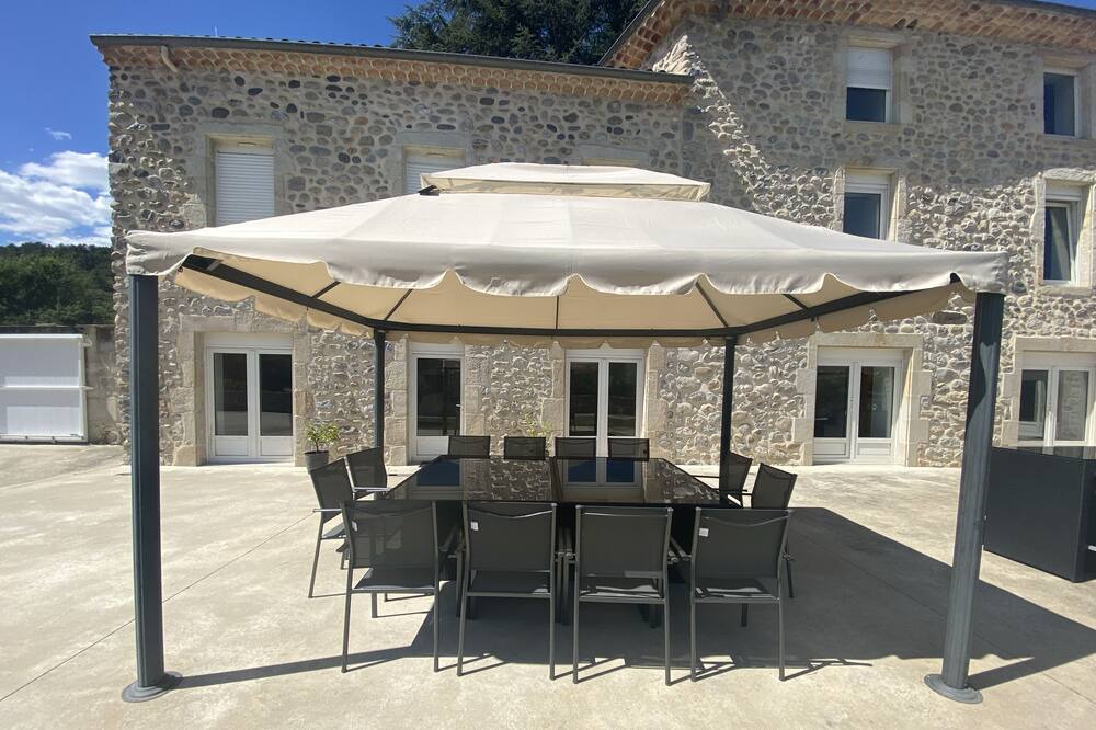 Photo of Outdoor in Saint-Fortunat-sur-Eyrieux