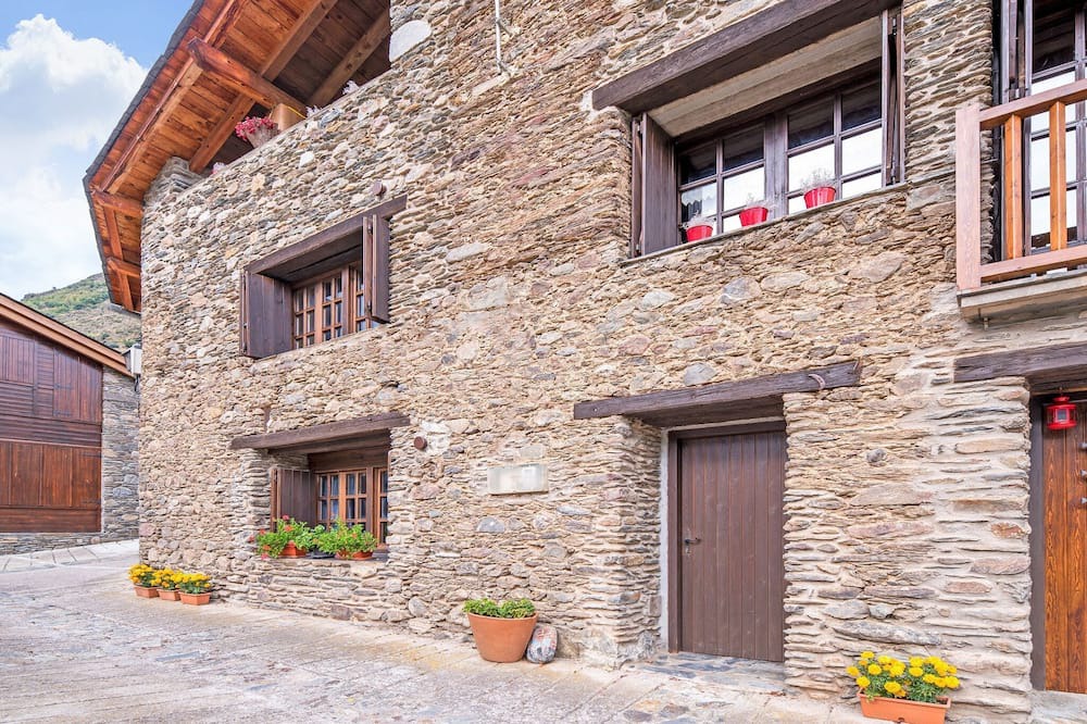 Photo of Outdoor in Isavarre