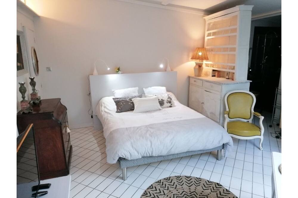 Photo of Bedroom in Vigneux-sur-Seine
