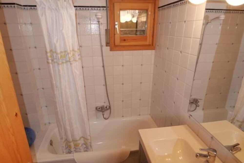 Photo of Bathroom in Alp