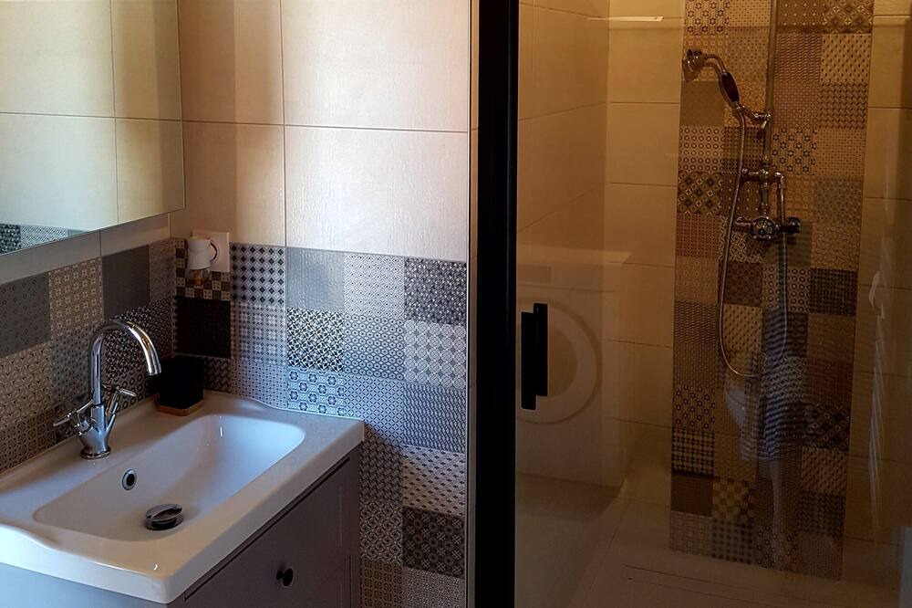Photo of Bathroom in Apremont