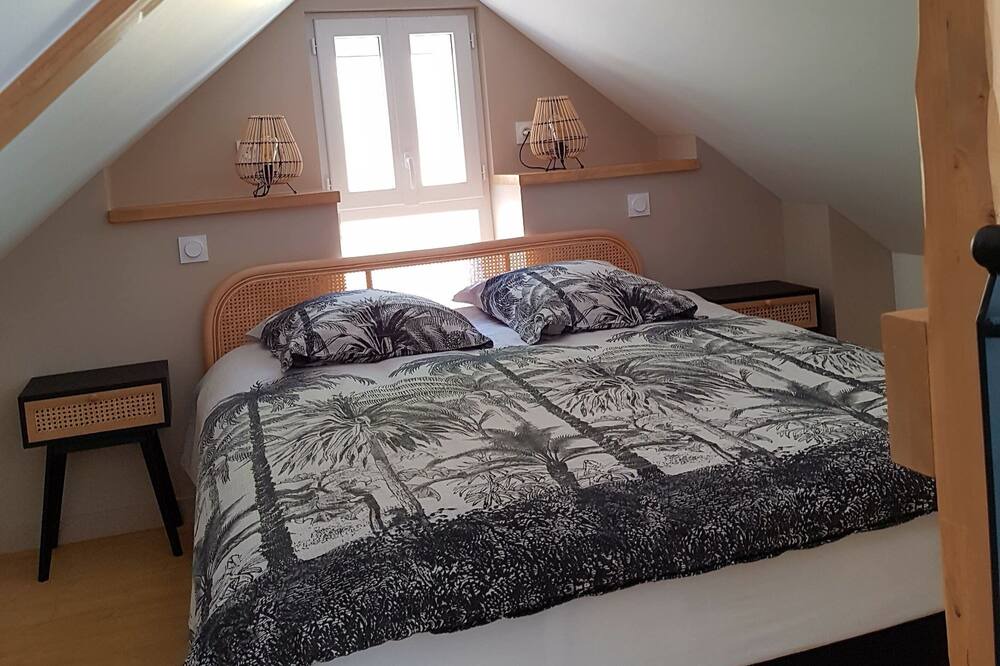 Photo of Bedroom in Apremont