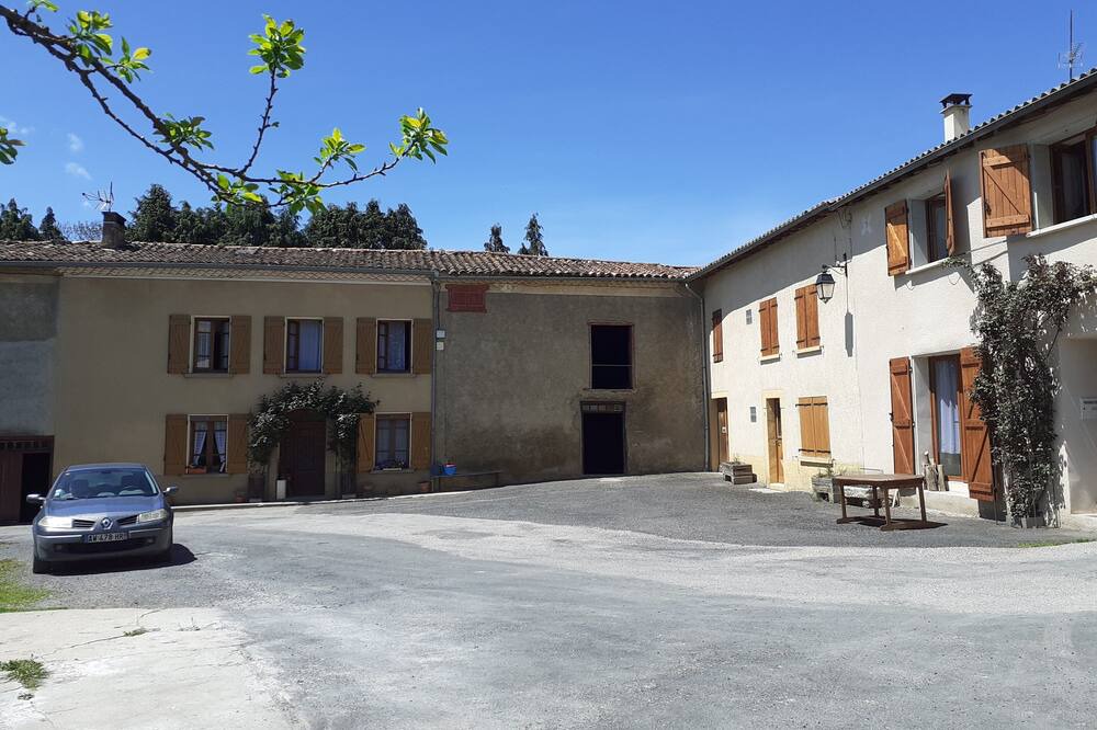Photo of Outdoor in Roquefeuil
