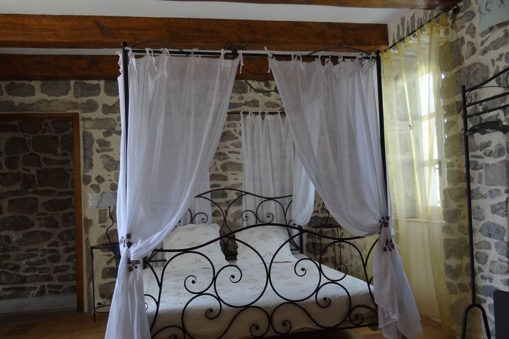 Photo of Bedroom in Labeaume