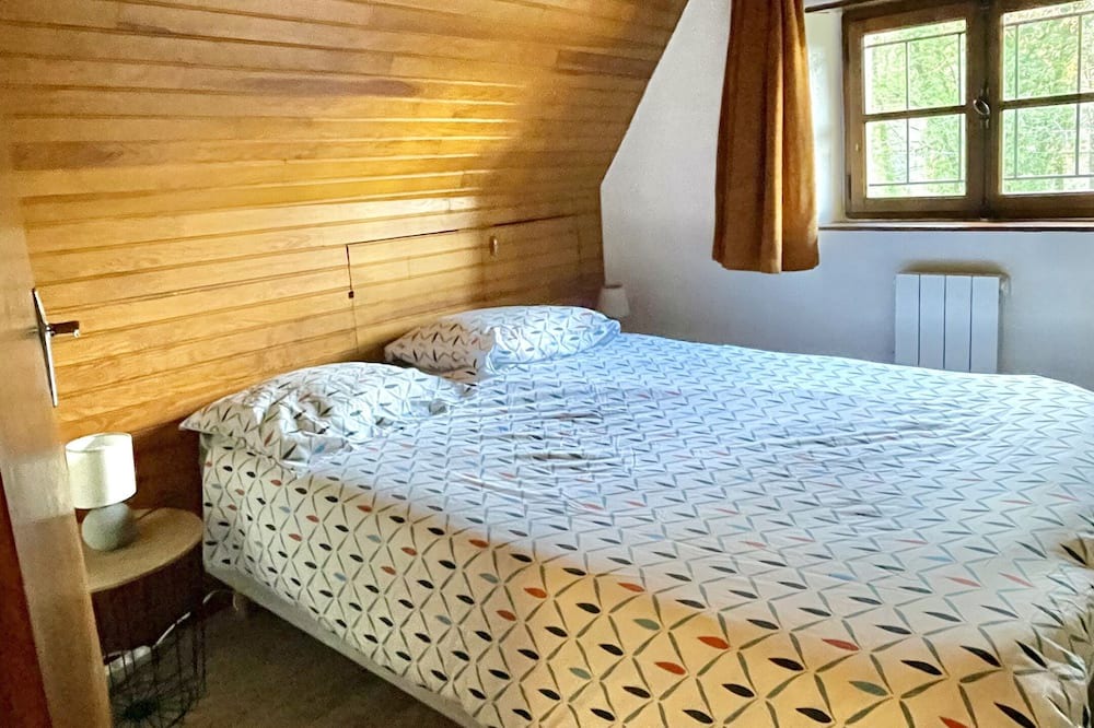 Photo of Bedroom in Campan