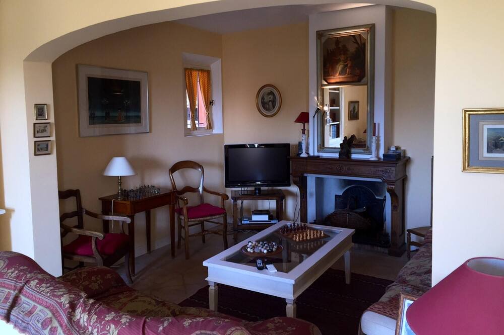 Photo of Livingroom in Saint-Saturnin-les-Apt