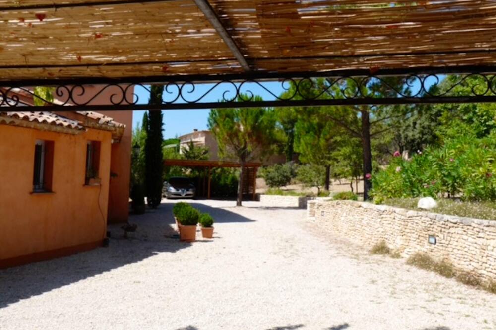 Photo of Outdoor in Saint-Saturnin-les-Apt