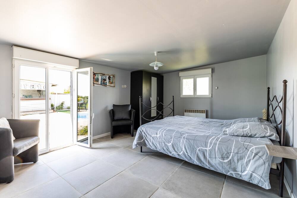 Photo of Bedroom in Saint-Yzans-de-Medoc