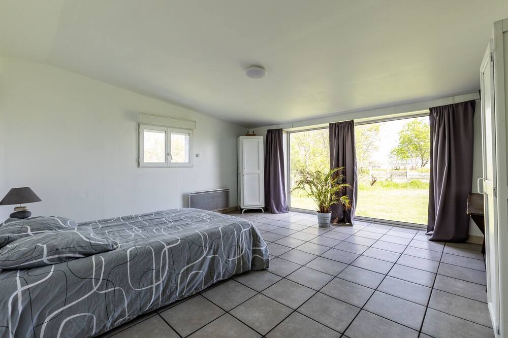 Photo of Bedroom in Saint-Yzans-de-Medoc