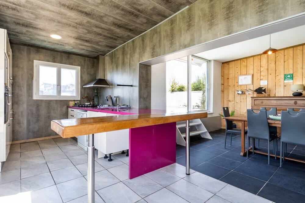 Photo of Kitchen in Saint-Yzans-de-Medoc
