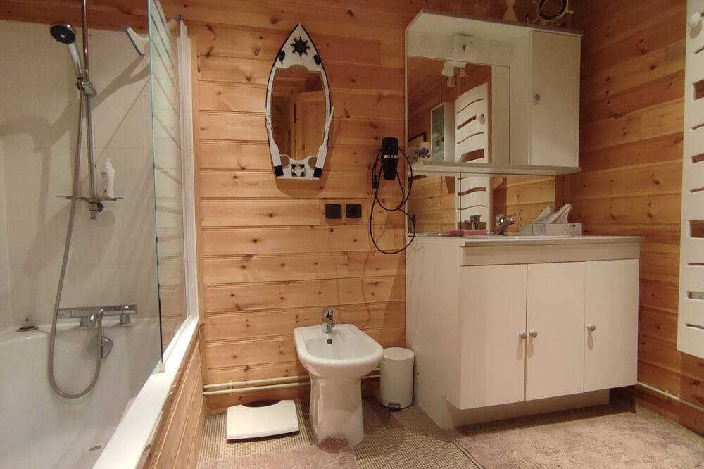 Photo of Bathroom in Montgellafrey