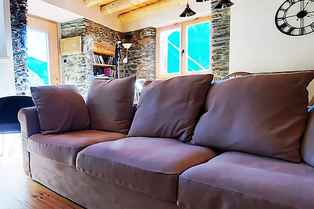 Photo of Livingroom in Llavorsi