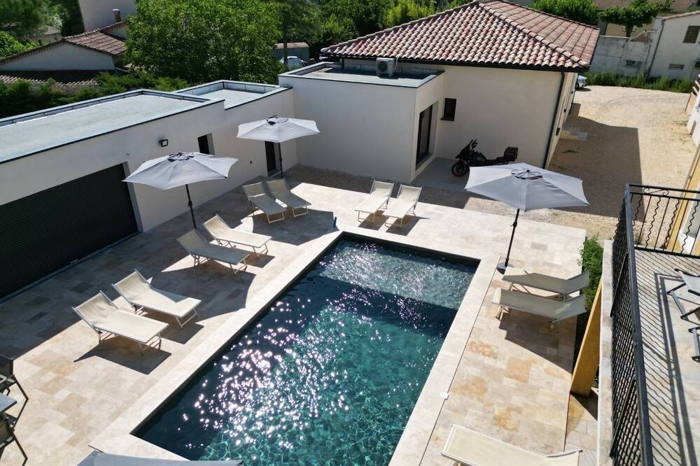 Photo of Outdoor in Saint-Julien-les-Rosiers