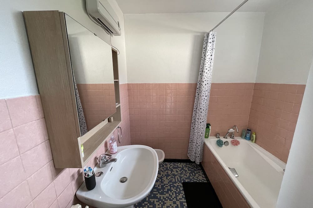 Photo of Bathroom in Cistrieres
